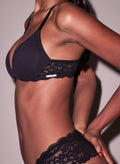 Charlotte Lace Wireless Push Up Bra-black-Fleur du Mal
