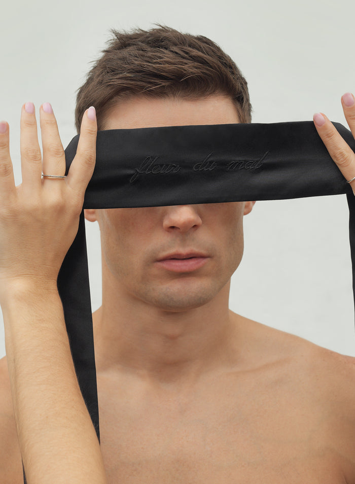 Fleur du Mal Silk Blindfold-black