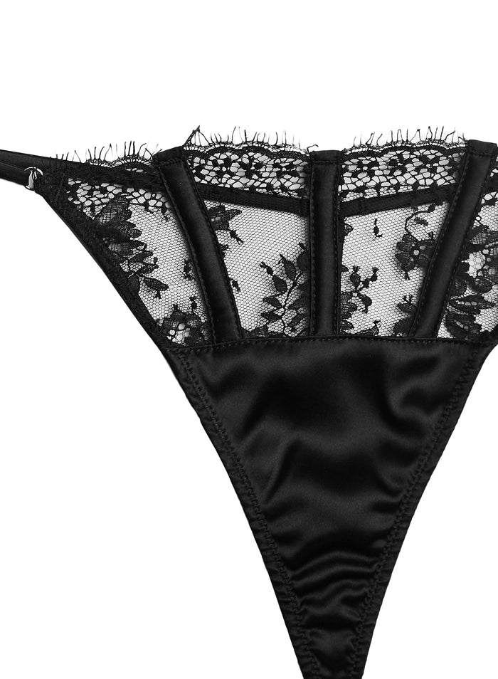 Frankie Lace V-String-black-flat