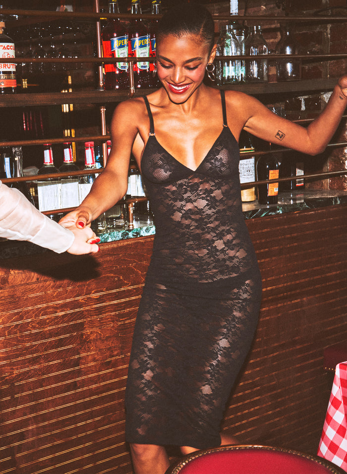 Le Stretch Lace Slip Dress-black