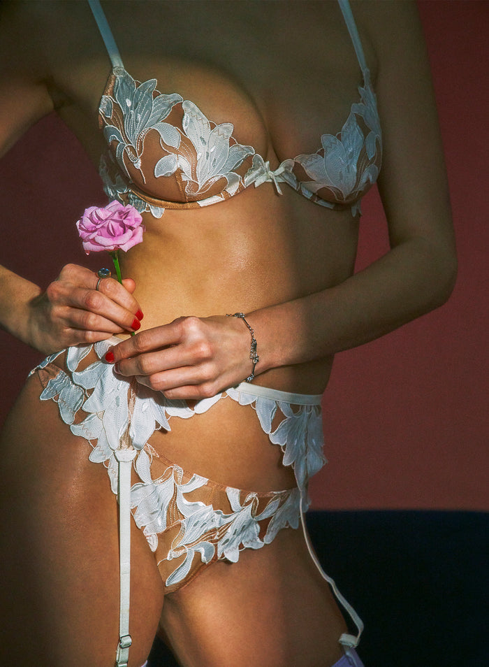 Lily Embroidery Hipster Thong-ivory-Fleur du Mal