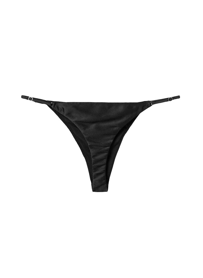 Luxe Cheeky-black-flat