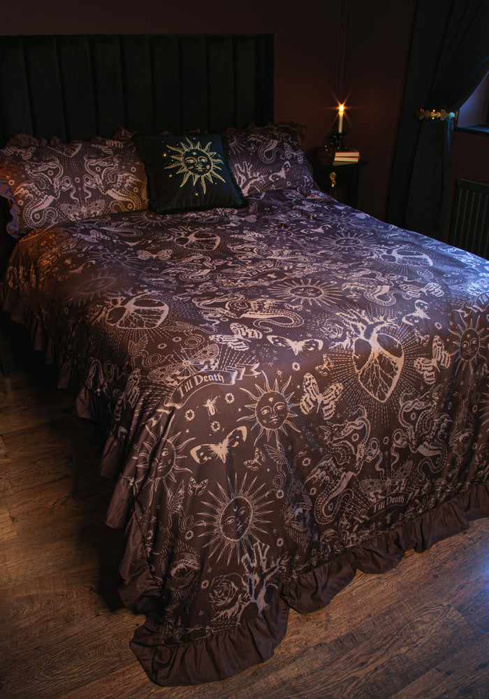 Paramour Frilled Edge Tattoo Print Bedding Set (US King)