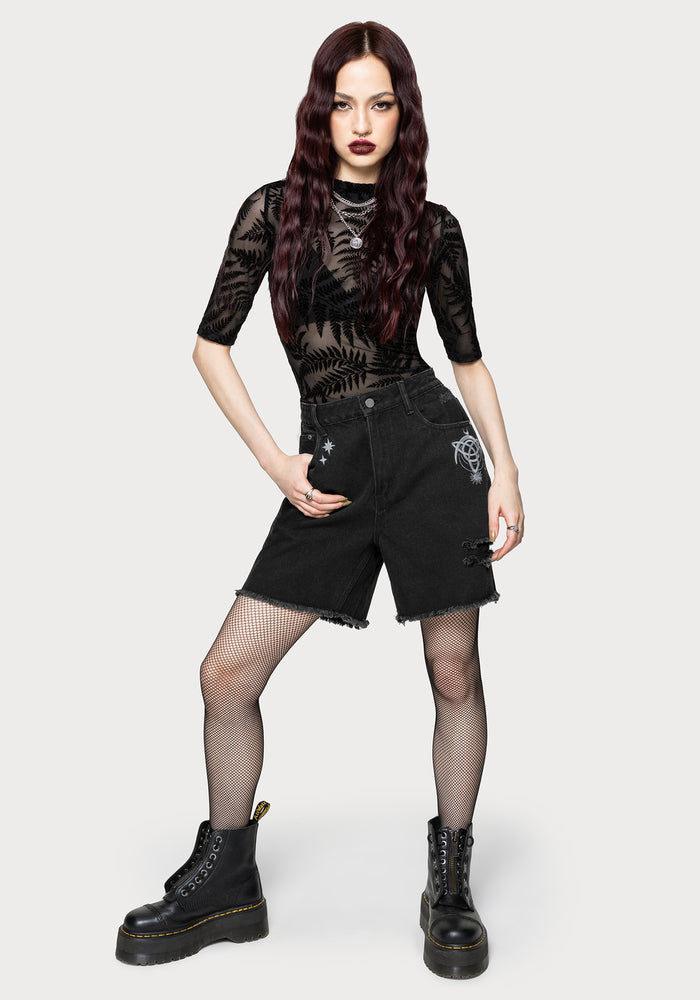 Reina Celestial Embroidered Denim Short 24" / US 2