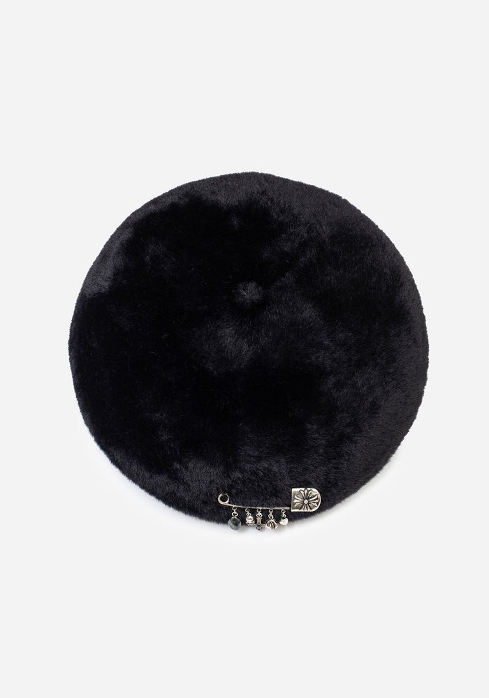 Selena Beret