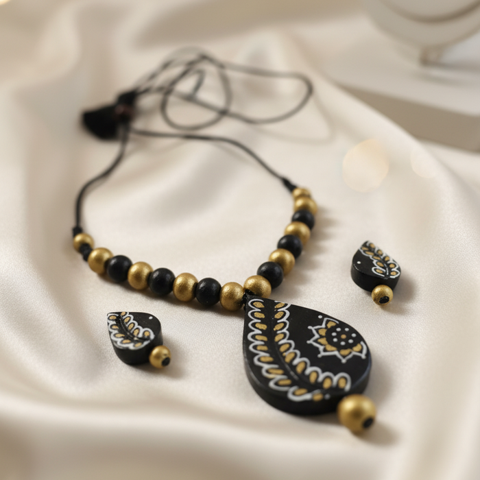 Terracotta Jewelry Necklace Set for Women – Handcrafted Clay Necklace with Earrings